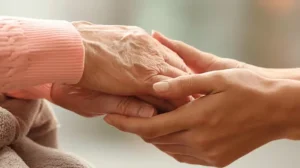 Cinco Años al Cuidado de Mayores